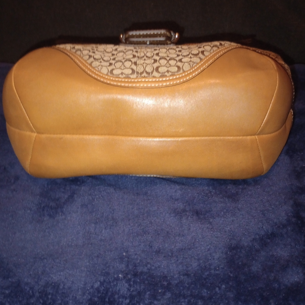 Vintage Coach Soho Classic Brown Signature C Camel Tan Leather Sm Tote Bag - Picture 3 of 15